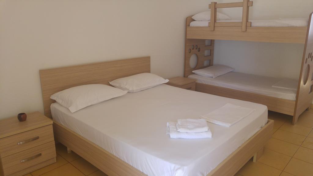 Petro Guest house *